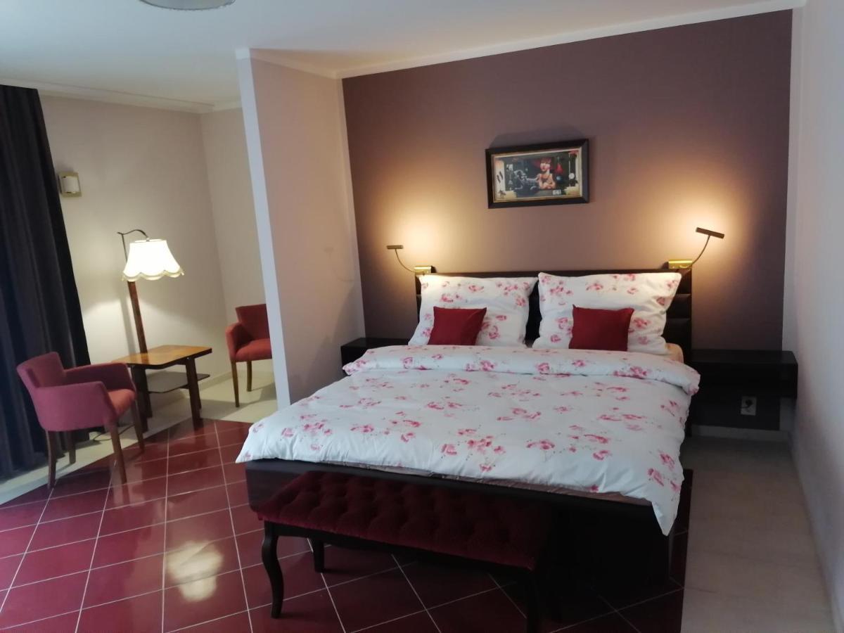 Frikulin Hotel Prostějov Kültér fotó